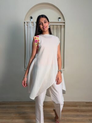 Muskaan Off White Kurta Set