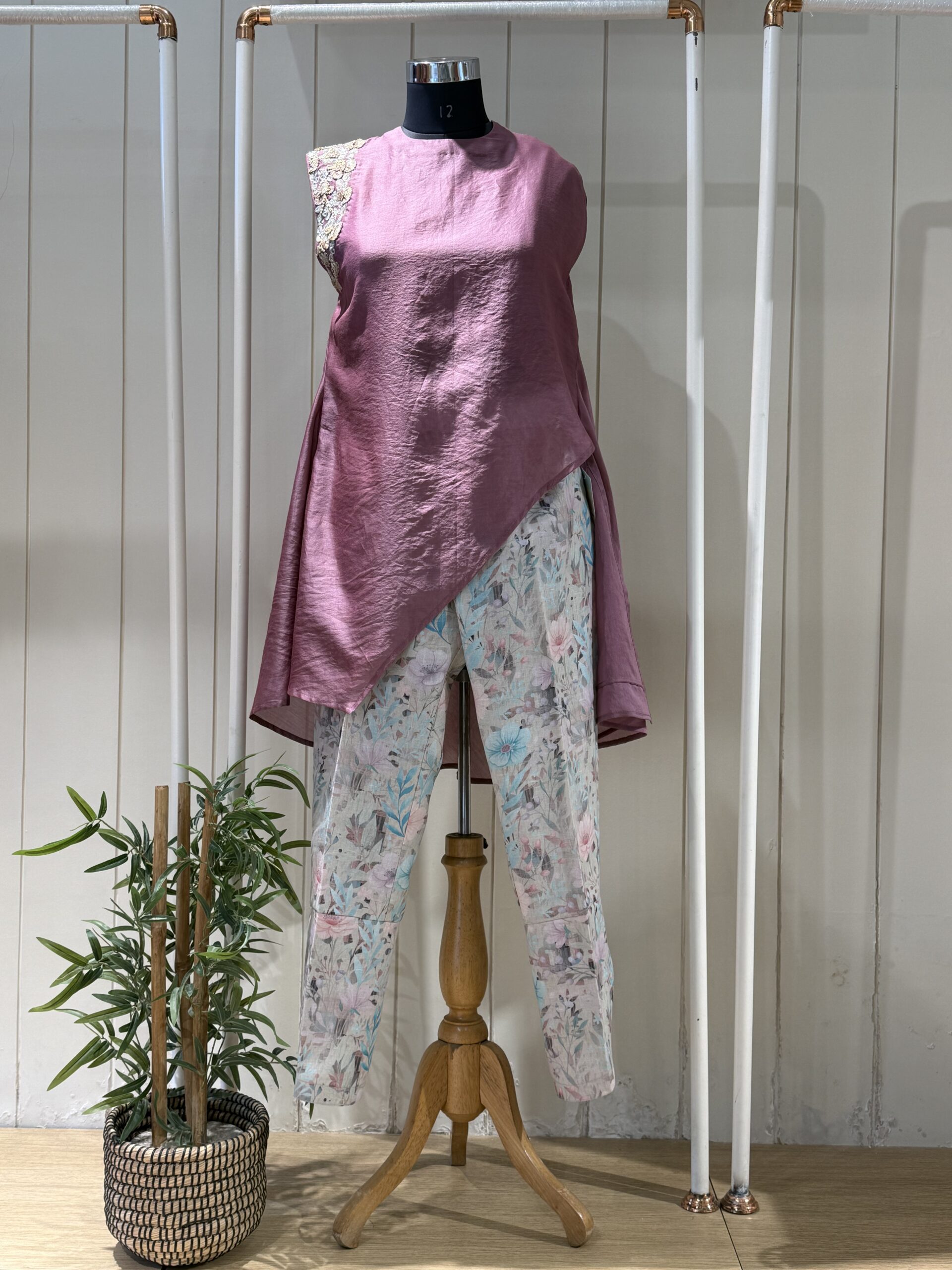 Muskaan Off White Kurta Set