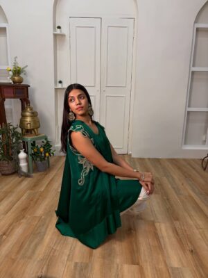Seerat Emrald Green Kurta Set